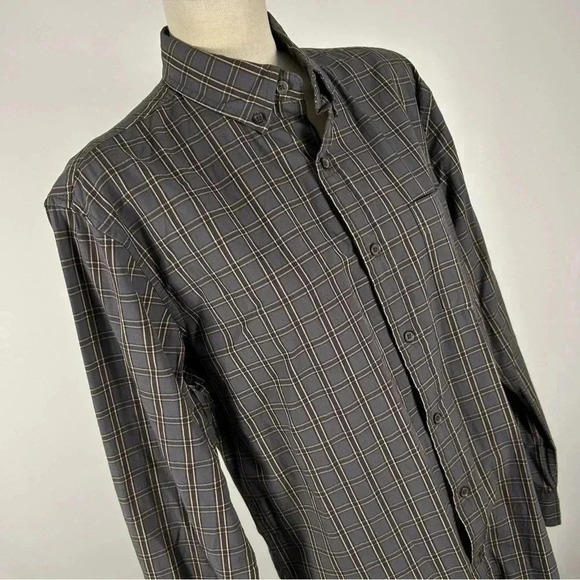 G. H. Bass  & Co. men's long sleeve plaid shirt size Medium - Picture 3 of 10